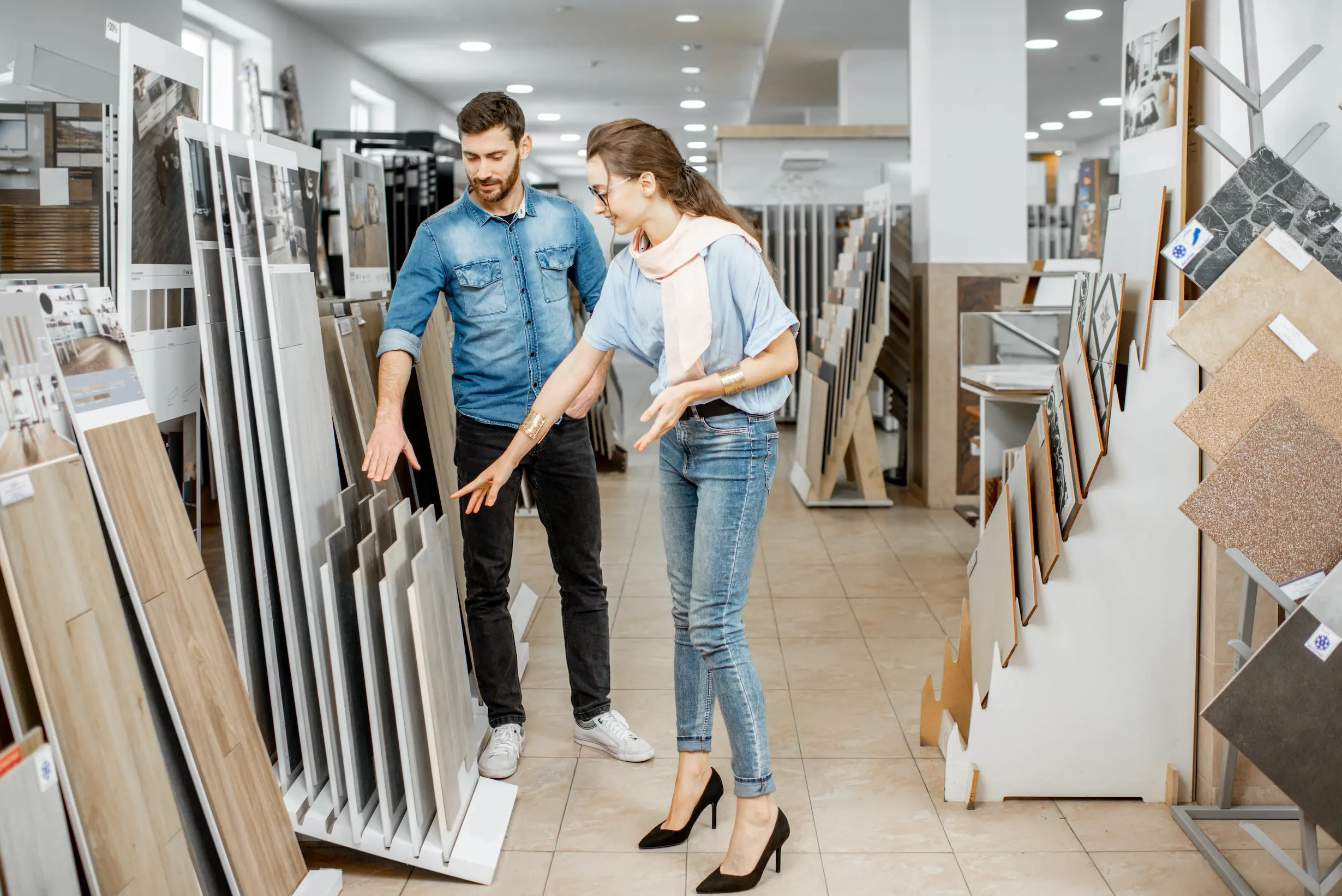 Nuestros servicios están diseñados para un único objetivo: que tu tienda de tarimas y suelos venda más. No ofrecemos marketing genérico: trabajamos con SEO local, Google Maps, contenidos sectoriales y redes sociales estratégicas, siempre con métricas de negocio que miden leads y ventas.